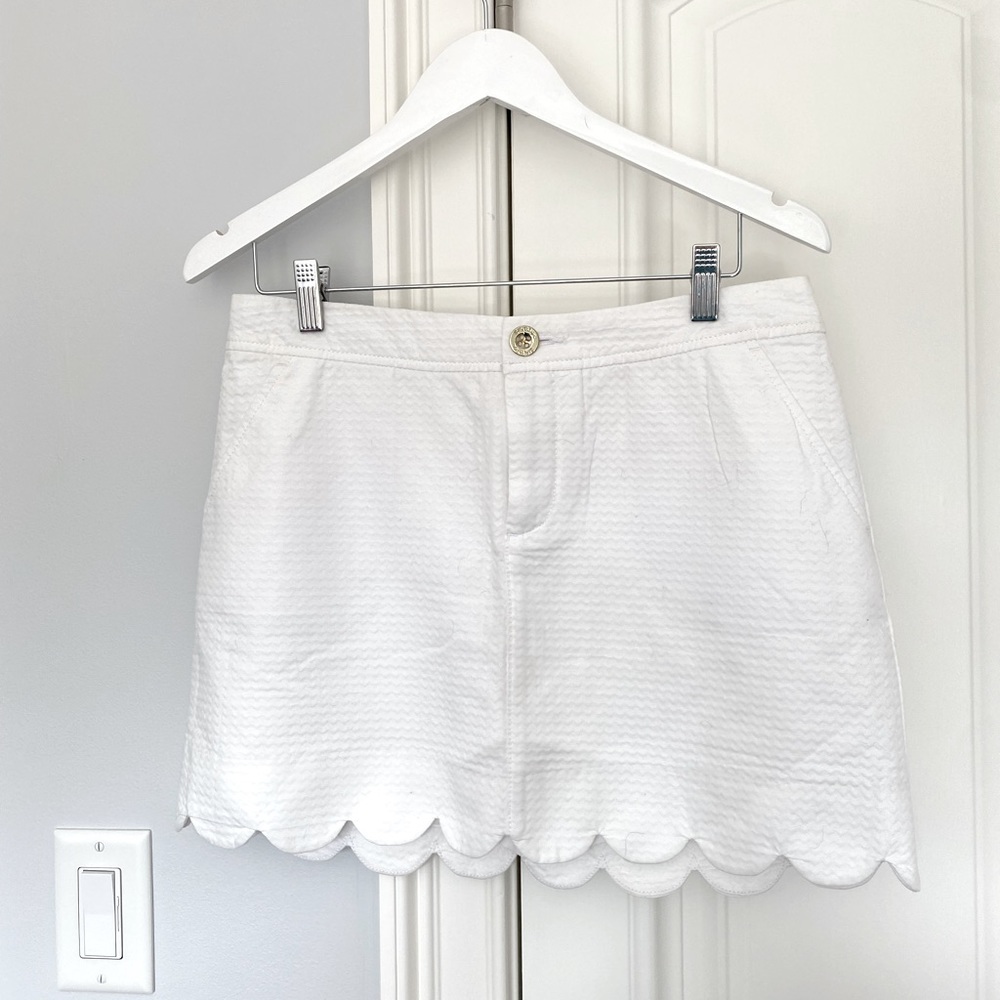 Lilly Pulitzer white scalloped skort - Size 4, never worn!